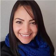 Profesora en el area parvularia dicta clases en edades comprendidas de 5 a 10 años. De lenguaje y matematica. Ayuda y orienta en la realizacion de guias y/o tareas